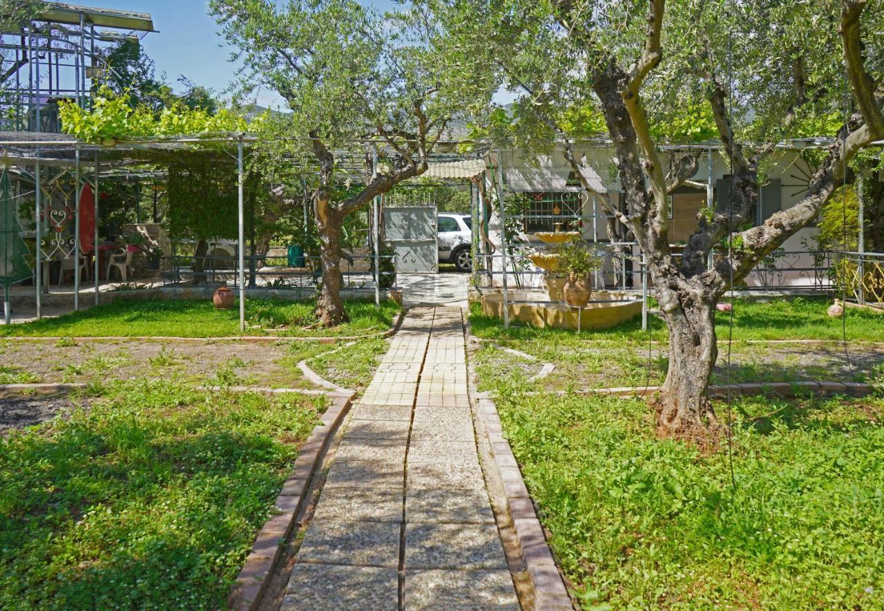 Villa Veni Olive House Kalamata Exterior foto