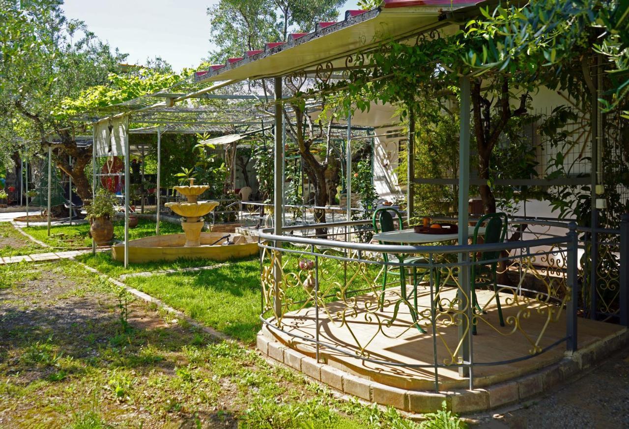 Villa Veni Olive House Kalamata Exterior foto
